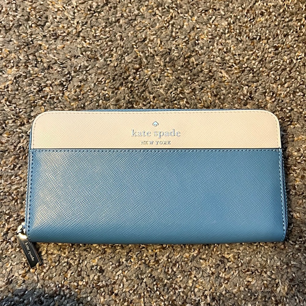 NWOT Kate Spade wallet